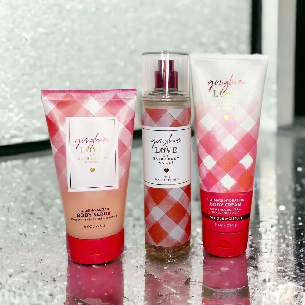 Bath & Body Works Gingham Love Body Care Gift Set Berry Floral NWT